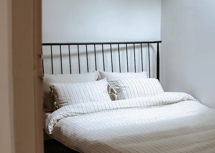 64 アパート ラリサ